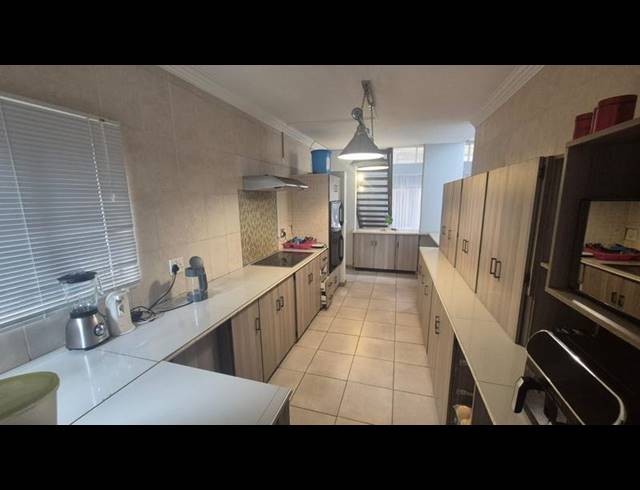 4 BEDROOM HOUSE FOR SALE IN DORANDIA
